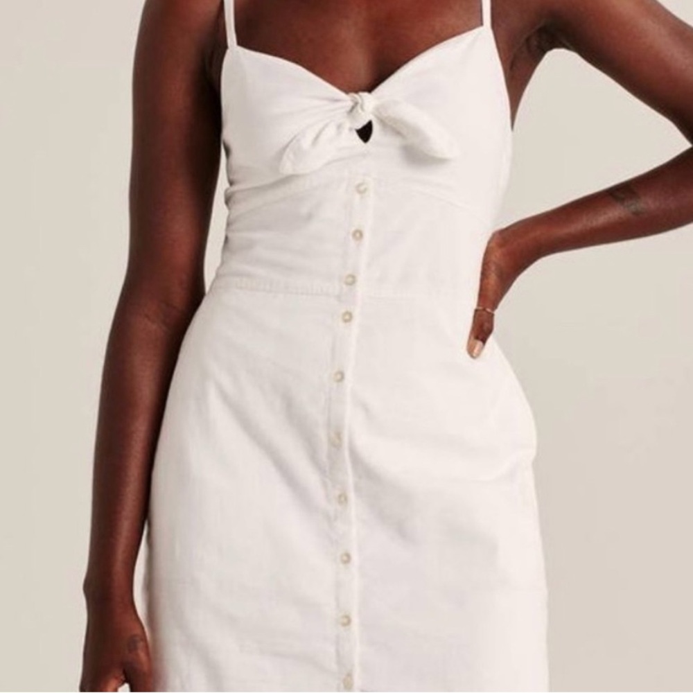 White abercrombie dress tie knot front xs stretchy short
